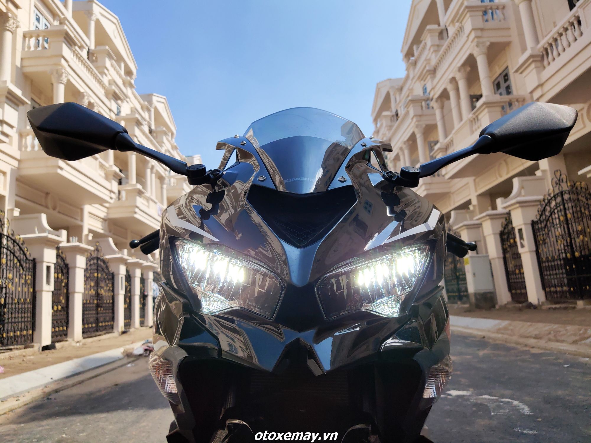 Nguyễn Kawasaki ZX-25R ABS SE 2021: Vì sao càng chạy càng ghiền?